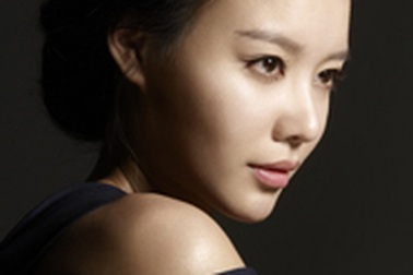 Kim Ah Joong cũng viết sách