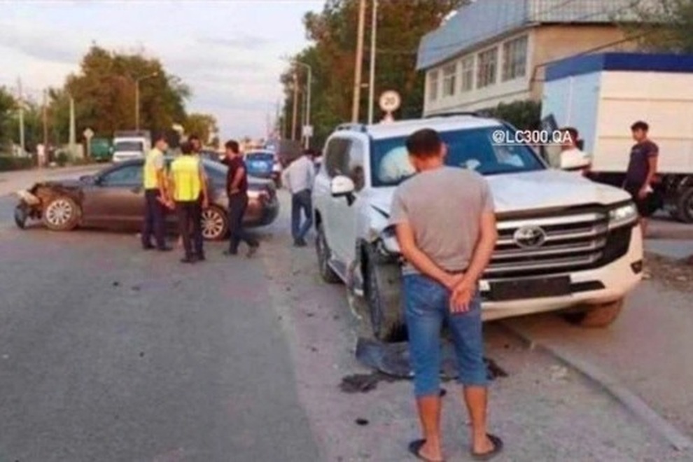 Toyota Land Cruiser 2022 vừa lăn bánh đã toác đầu làm nhiều fan xuýt xoa - 2 Toyota Land Cruiser 2022 vừa lăn bánh đã toác đầu làm nhiều fan xuýt xoa - 2