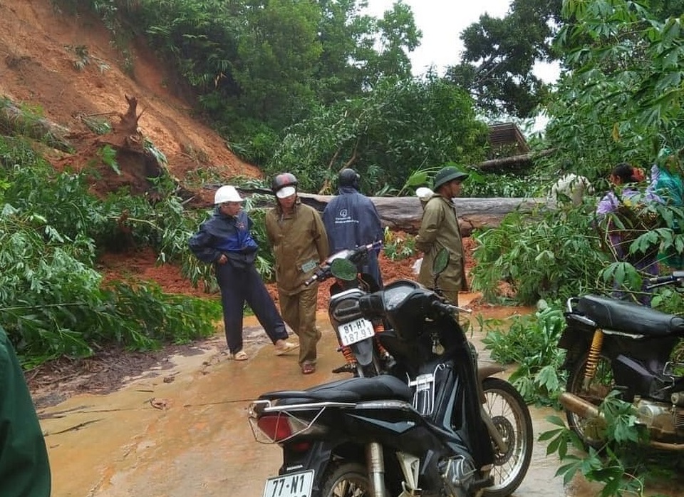 Lũ lớn đổ xuống quá nhanh, người dân vùng cao không kịp trở tay - 6 Lũ lớn đổ xuống quá nhanh, người dân vùng cao không kịp trở tay - 6
