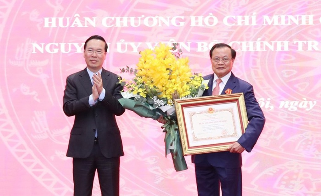 Chủ tịch nước trao Huân chương Hồ Chí Minh tặng ông Phạm Quang Nghị - 1 Chủ tịch nước trao Huân chương Hồ Chí Minh tặng ông Phạm Quang Nghị - 1