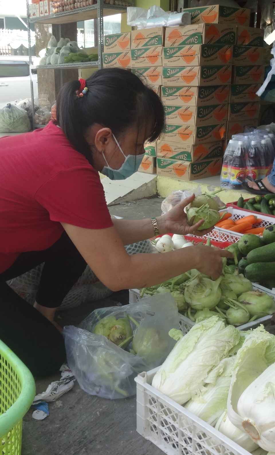 Ấm áp chợ 0 đồng giữa những ngày dịch dã ở Đà Nẵng - 4 Ấm áp chợ 0 đồng giữa những ngày dịch dã ở Đà Nẵng - 4