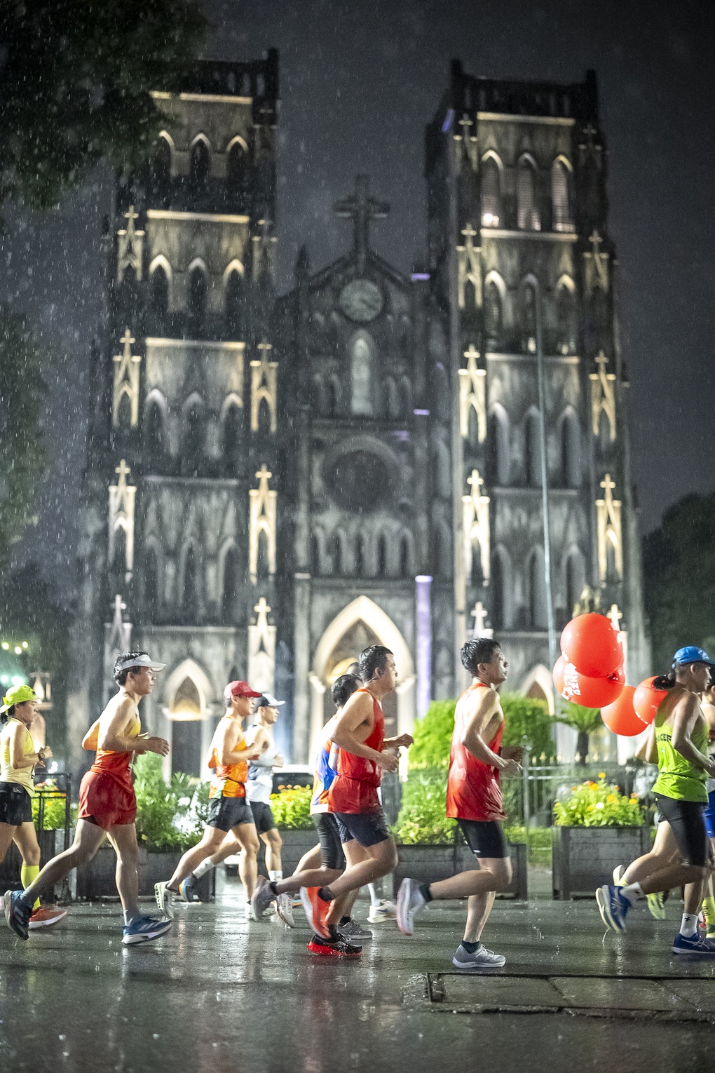 Marathon Quốc tế Hà Nội Techcombank mùa 3: Hành trình của tinh thần thể thao kiên định, mạnh mẽ - 5 Marathon Quốc tế Hà Nội Techcombank mùa 3: Hành trình của tinh thần thể thao kiên định, mạnh mẽ - 5