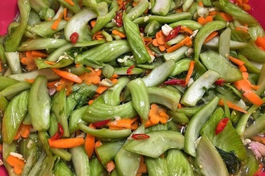 Nguy cơ ung thư vòm họng từ thói quen ăn dưa muối xổi