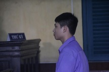 Mẹ già cạn nước mắt dự phiên tòa xét xử em giết anh