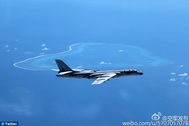 Máy bay ném bom tầm xa Trung Quốc lượn lờ ở Biển Đông