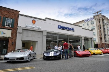 Đại lý Aston Martin và Bentley bị buộc tội gián điệp