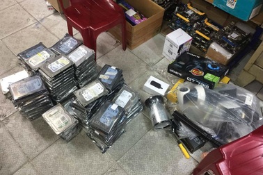 Triệt phá đường dây nhập lậu điện tử cực lớn tại TP.HCM