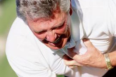 Đau thắt ngực là biểu hiện của bệnh gì?