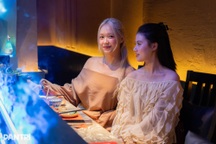 Quán ăn Nhật ở Hà Nội có lối vào bí mật, khách đến lách mình qua lối hẹp