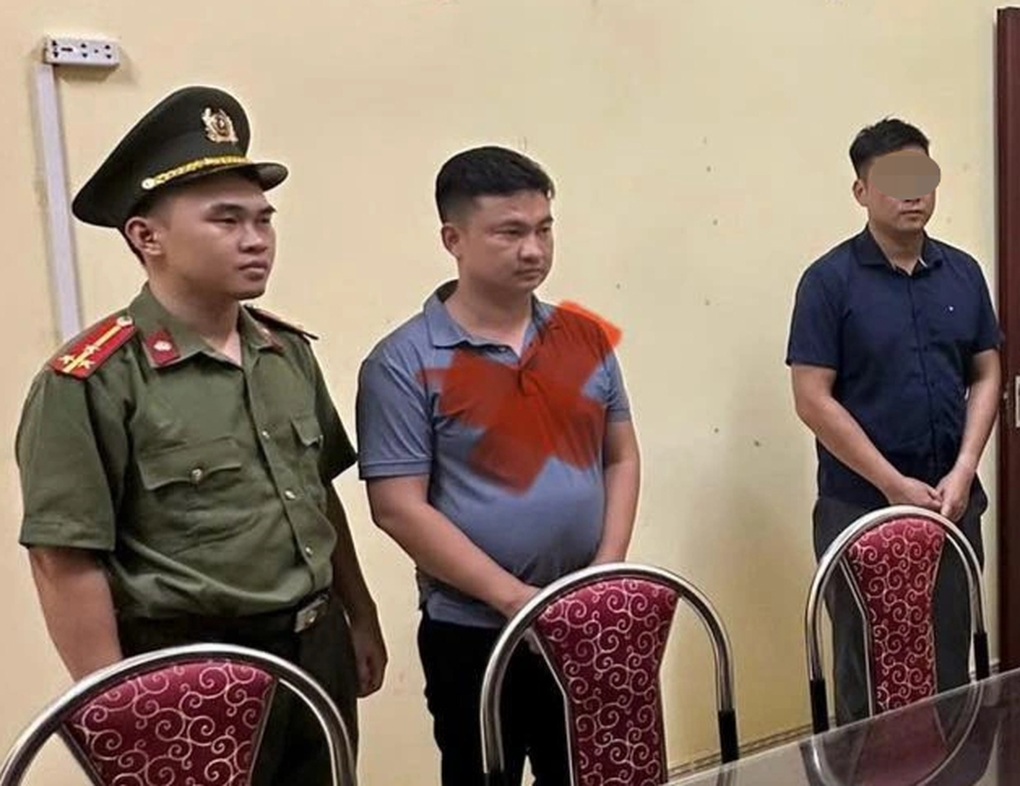 Khởi tố 2 đối tượng đăng tải hơn 22.000 video khiêu dâm lên mạng - 2 Khởi tố 2 đối tượng đăng tải hơn 22.000 video khiêu dâm lên mạng - 2