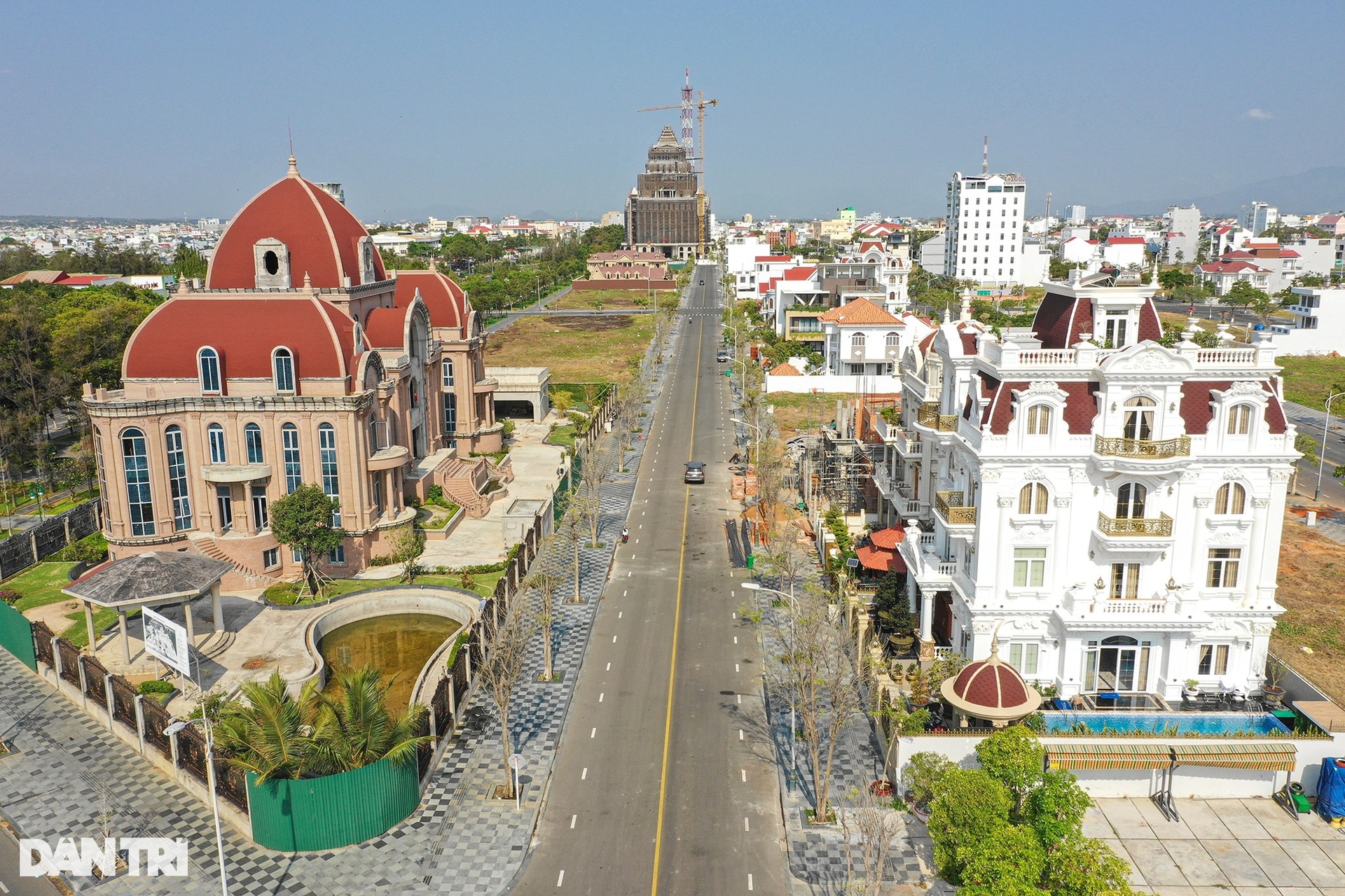 Cận cảnh dự án biến sân golf thành khu đô thị đang bị Bộ Công an kiểm tra - 8 Cận cảnh dự án biến sân golf thành khu đô thị đang bị Bộ Công an kiểm tra - 8