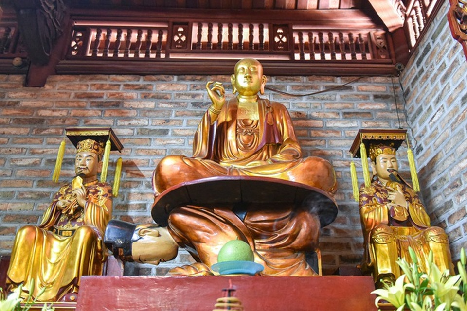 Bí ẩn những pho tượng độc đáo bậc nhất Việt Nam - 4 Bí ẩn những pho tượng độc đáo bậc nhất Việt Nam - 4