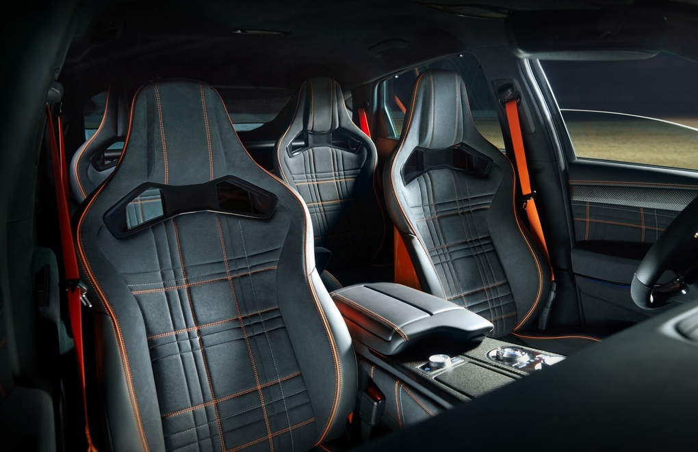 Cận cảnh mẫu xe được ví như Porsche Hàn Quốc, sẽ cạnh tranh BMW X6 - 13 Cận cảnh mẫu xe được ví như Porsche Hàn Quốc, sẽ cạnh tranh BMW X6 - 13