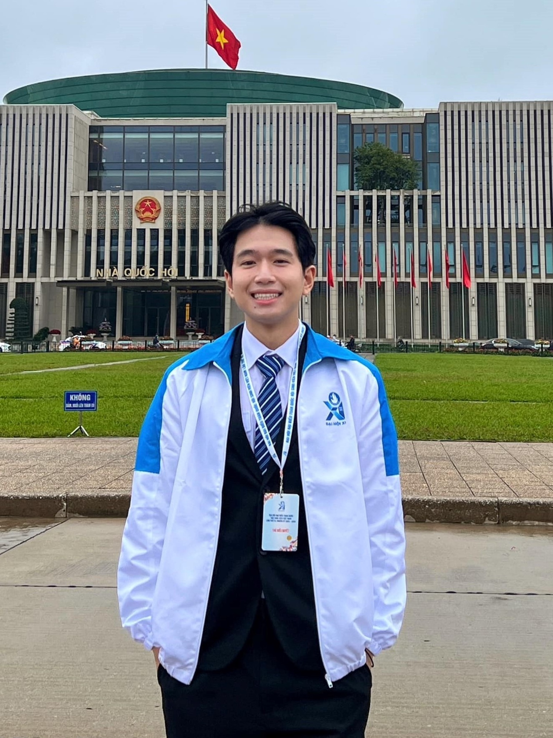 MC Thiện Khiêm mua đất ở tuổi 21, không thích được gọi là hot boy IELTS - 12 MC Thiện Khiêm mua đất ở tuổi 21, không thích được gọi là hot boy IELTS - 12