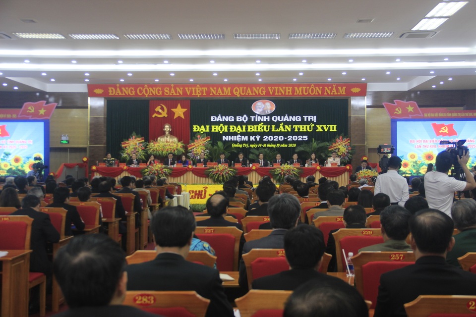 Quảng Trị phấn đấu đưa GRDP bình quân đầu người đạt 90 triệu đồng năm 2025 - 1 Quảng Trị phấn đấu đưa GRDP bình quân đầu người đạt 90 triệu đồng năm 2025 - 1