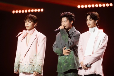 Nhóm tân binh làm mới ca khúc của Wren Evans được Tóc Tiên khen hết lời