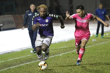 Oseni trở thành vua phá lưới, Tiến Linh là nội binh ghi bàn nhiều nhất V-League 2018