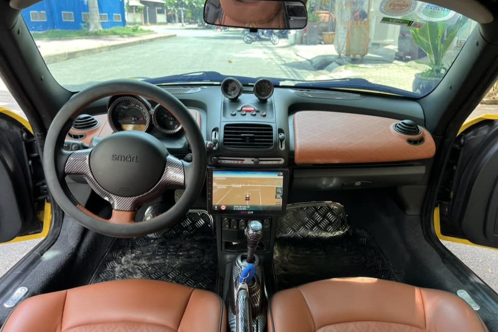 Gần 20 năm tuổi, Mercedes-Benz Smart Roadster có giá ngang xe hạng A - 5 Gần 20 năm tuổi, Mercedes-Benz Smart Roadster có giá ngang xe hạng A - 5