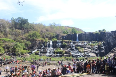 Một du khách tử nạn khi khám phá thác Pongour