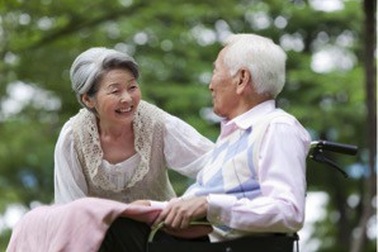 Người Việt học được gì từ chuyện người Nhật chăm sóc cha mẹ già