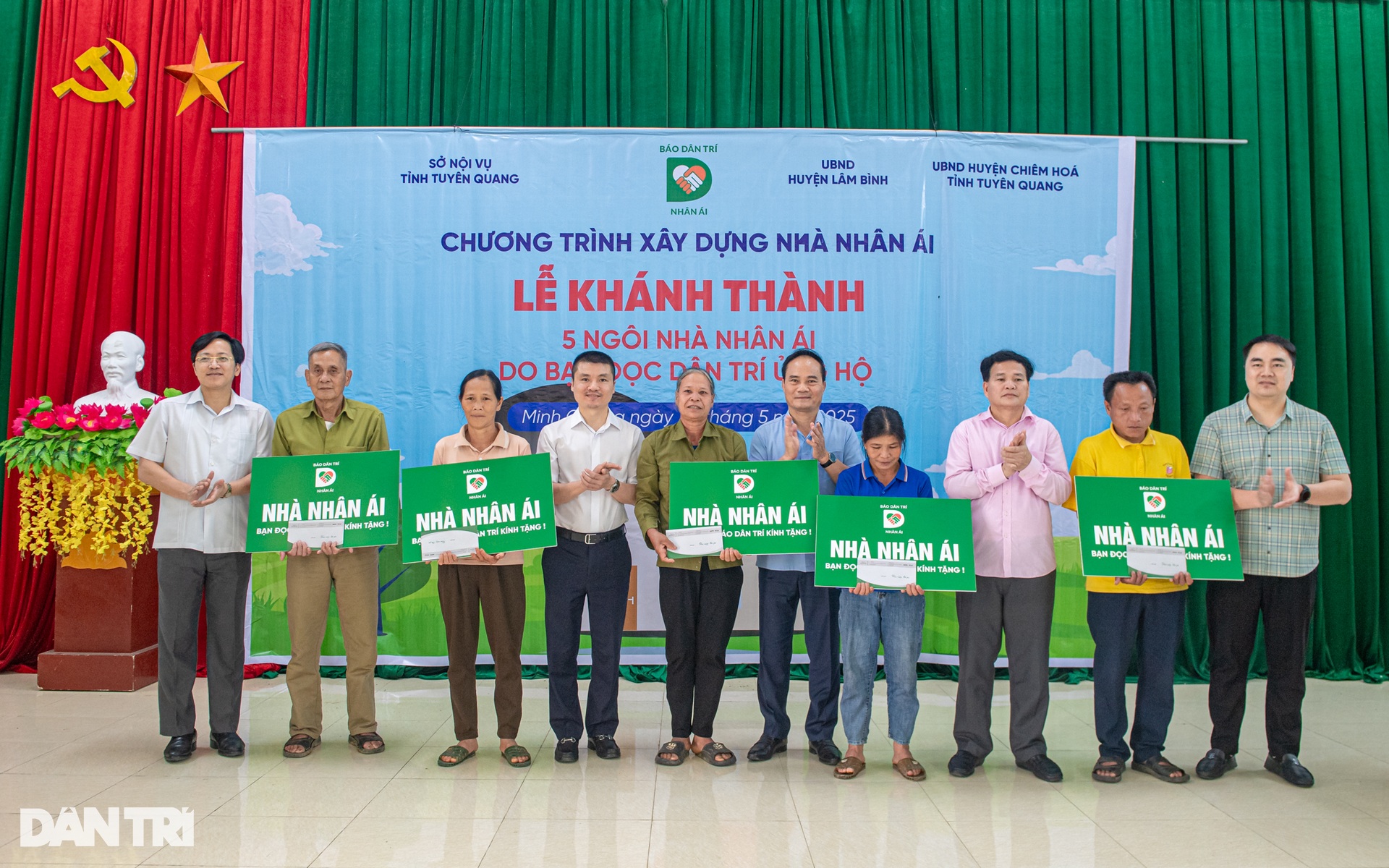 Báo Dân trí khánh thành 5 ngôi nhà Nhân ái tại Tuyên Quang - 1 Báo Dân trí khánh thành 5 ngôi nhà Nhân ái tại Tuyên Quang