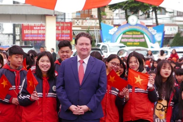 Chuyến công tác đầu tiên của Đại sứ Mỹ Knapper tới tỉnh Lào Cai