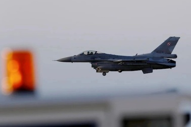 Ba Lan sẽ nâng cấp toàn bộ F-16 lên tiêu chuẩn tối tân nhất