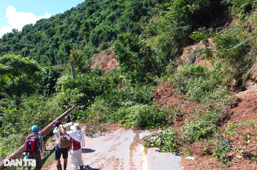 Nguyên nhân xảy ra lở đất đá và cách phòng tránh - 2 Nguyên nhân xảy ra lở đất đá và cách phòng tránh - 2