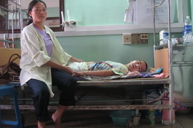 Thăm lại cậu bé mắc bệnh u não Vũ Văn Thơ 