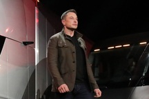 Tesla có nguy cơ "cháy túi"