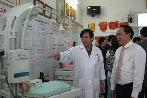 Chẩn đoán và điều trị tốt hơn cho trẻ sơ sinh nhờ viện trợ y tế