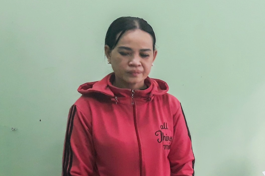 Tạm giam chúa chổm miệt vườn - 1 Tạm giam chúa chổm miệt vườn - 1