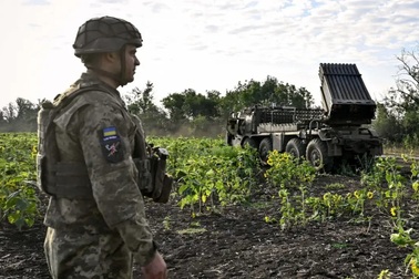 Diễn biến lạ xảy ra ở Pokrovsk: Nga và Ukraine đều tránh khai hỏa trước