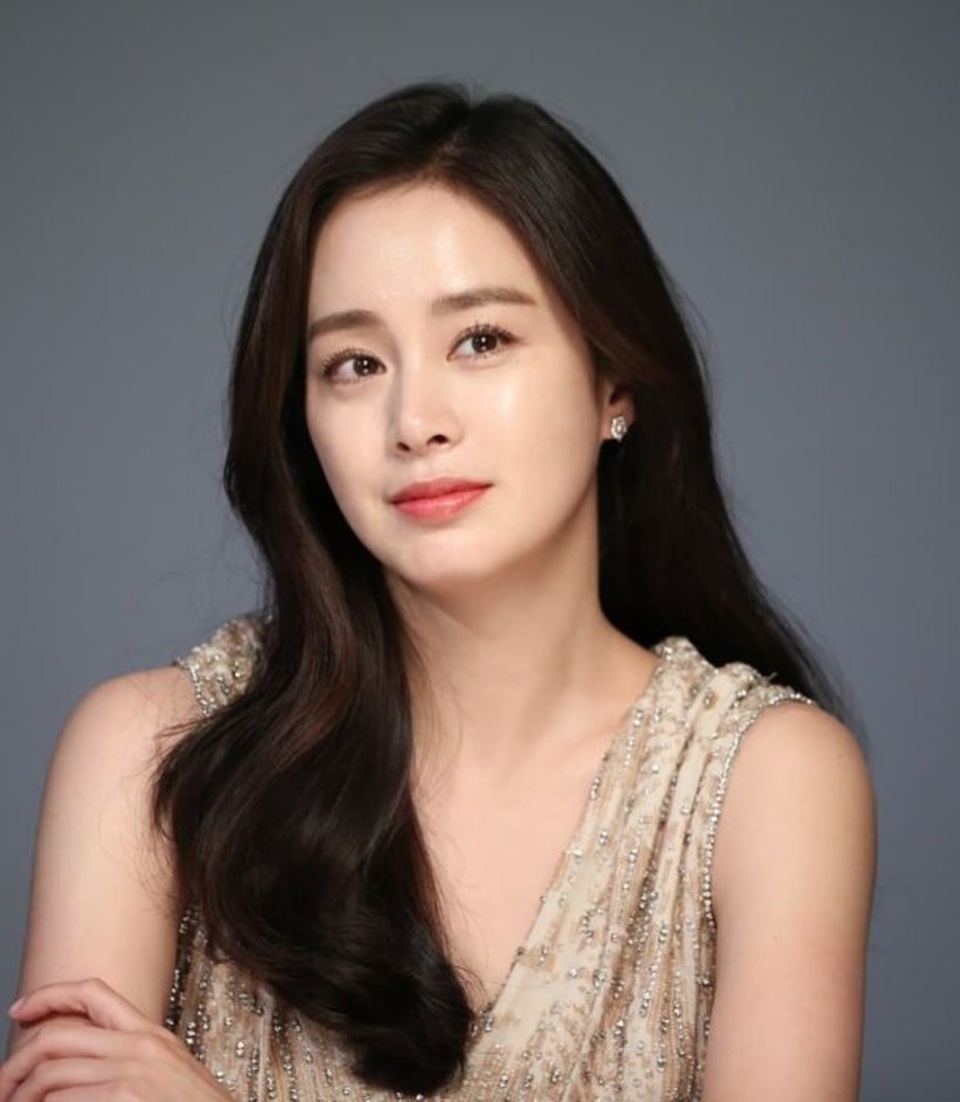 Kim Tae Hee xinh đẹp và xuất sắc khi vào vai người mẹ ma - 15 Kim Tae Hee xinh đẹp và xuất sắc khi vào vai người mẹ ma - 15