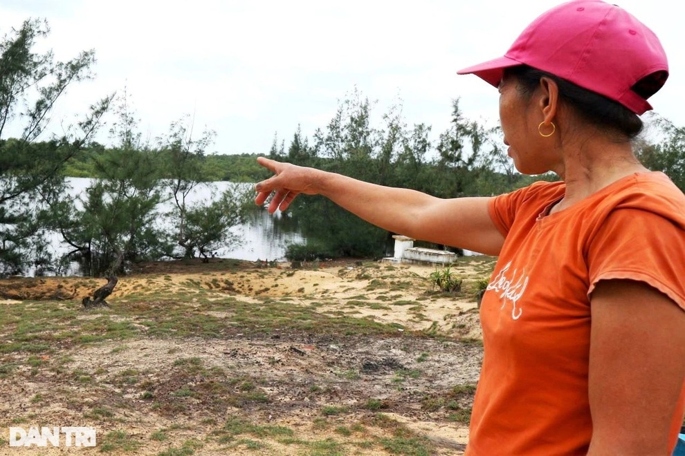 Người dân nơm nớp với bom nước nửa triệu mét khối treo lơ lửng trên đầu - 2 Người dân nơm nớp với bom nước nửa triệu mét khối treo lơ lửng trên đầu - 2