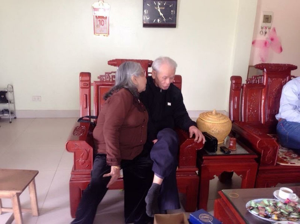 Ngưỡng mộ tình yêu gần 60 năm gắn bó của cặp vợ chồng già - 5 Ngưỡng mộ tình yêu gần 60 năm gắn bó của cặp vợ chồng già - 5