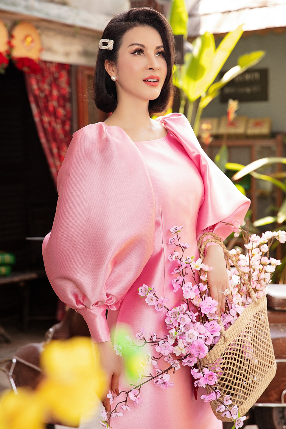 MC Thanh Mai rưng rưng nhớ Tết nghèo, đi qua quán ăn chỉ dám hít hà - 3 MC Thanh Mai rưng rưng nhớ Tết nghèo, đi qua quán ăn chỉ dám hít hà - 3