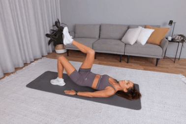 Hotgirl thể dục Kayla Itsines bỏ túi 400 triệu USD chỉ nhờ một hợp đồng