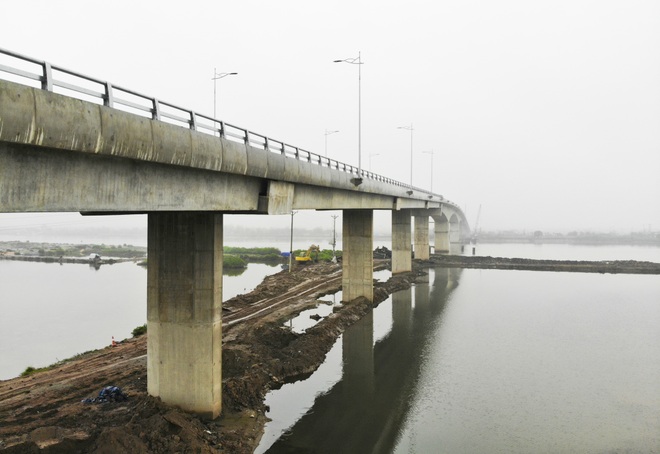 Cận cảnh cây cầu nghìn tỷ vượt sông Ninh Cơ chuẩn bị thông xe - 3 Cận cảnh cây cầu nghìn tỷ vượt sông Ninh Cơ chuẩn bị thông xe - 3