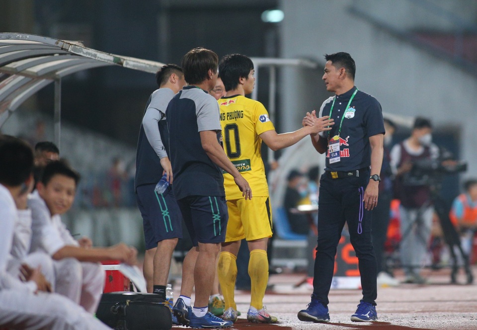 Hải Phòng 0-2 HA Gia Lai: Công Phượng im tiếng, Văn Toàn đặt dấu ấn - 2 Hải Phòng 0-2 HA Gia Lai: Công Phượng im tiếng, Văn Toàn đặt dấu ấn - 2