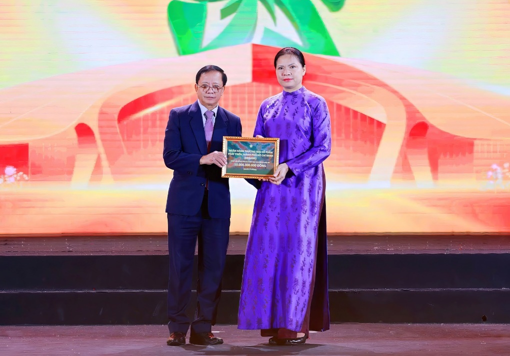 HDBank chung tay cùng Chính phủ hỗ trợ đồng bào vùng bão lũ - 1