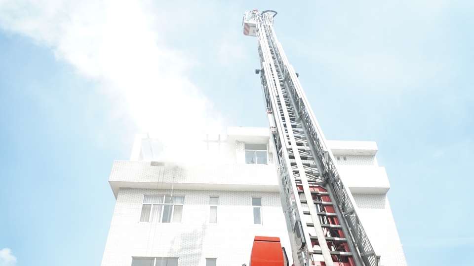 Bình Dương: 300 người diễn tập chữa cháy và cứu nạn cho công nhân - 9 Bình Dương: 300 người diễn tập chữa cháy và cứu nạn cho công nhân - 9