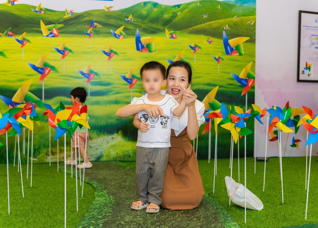 5 năm chăm lo trẻ tự kỉ, PNJ mang lại giá trị gì cho cộng đồng? - 5 5 năm chăm lo trẻ tự kỉ, PNJ mang lại giá trị gì cho cộng đồng? - 5