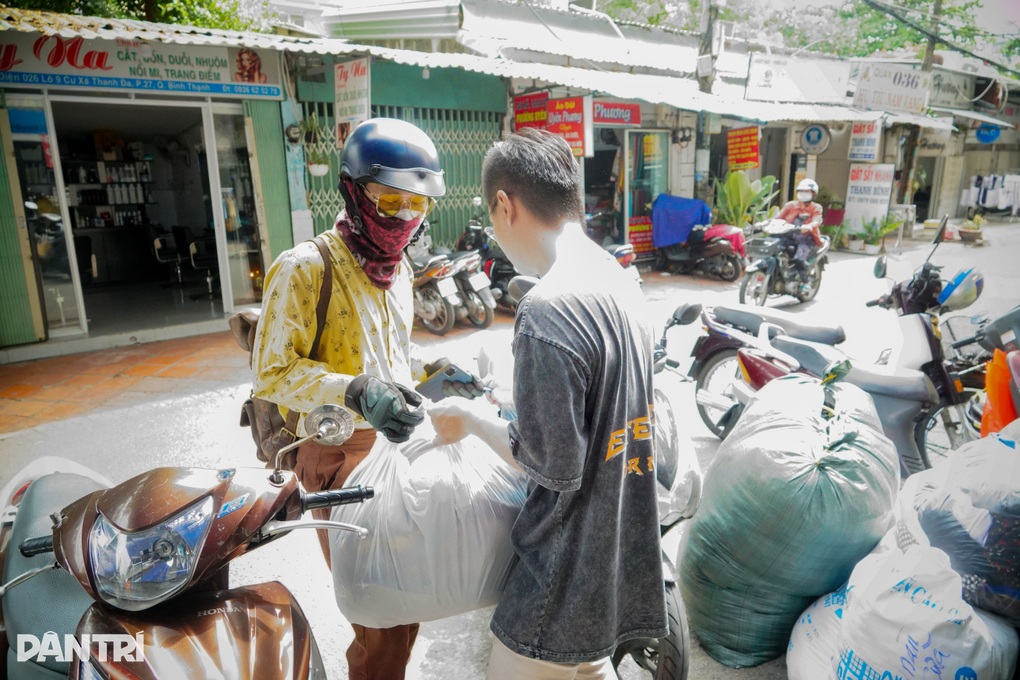 Bà chủ lấy lại mặt bằng cho thuê 10 triệu đồng/tháng để mở cửa hàng 0 đồng - 2 Bà chủ lấy lại mặt bằng cho thuê 10 triệu đồng/tháng để mở cửa hàng 0 đồng - 2