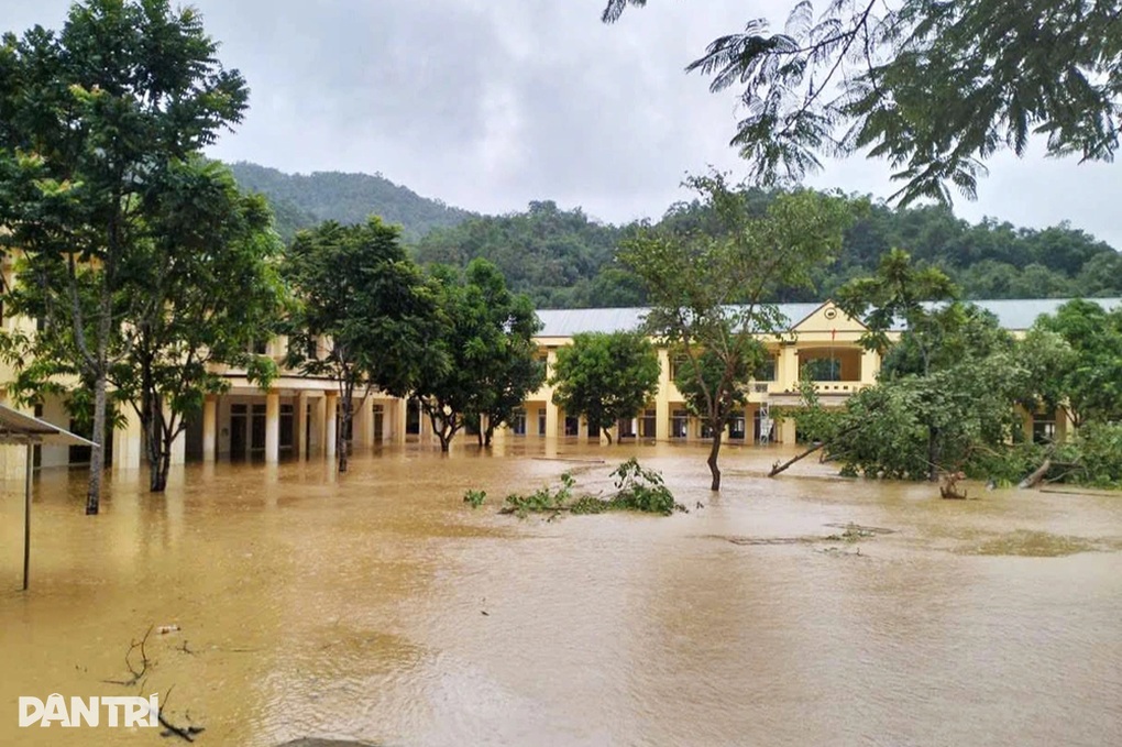 Bạn đọc tiếp tục hỗ trợ học sinh vùng lũ tại Nghệ An - 5 Bạn đọc tiếp tục hỗ trợ học sinh vùng lũ tại Nghệ An - 5