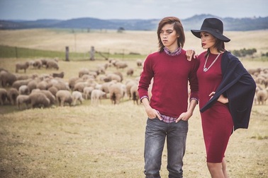 Tấn Khang - Mâu Thuỷ “tình tứ” ở xứ sở cừu Merino