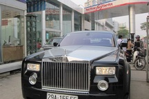 Ông chủ bí ẩn đi Rolls-Royce biển 15.555, giới đại gia kiềng nể