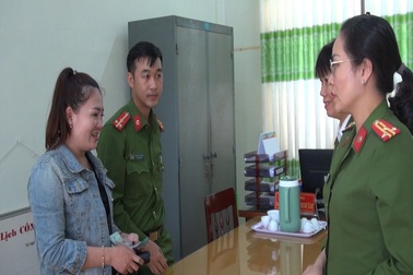 Thượng úy Công an trả 22 triệu đồng cho người đánh rơi