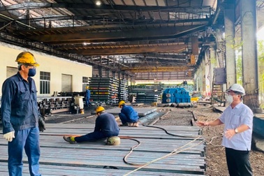 Những lĩnh vực sản xuất nào ở Cần Thơ được ưu tiên mở cửa trở lại?