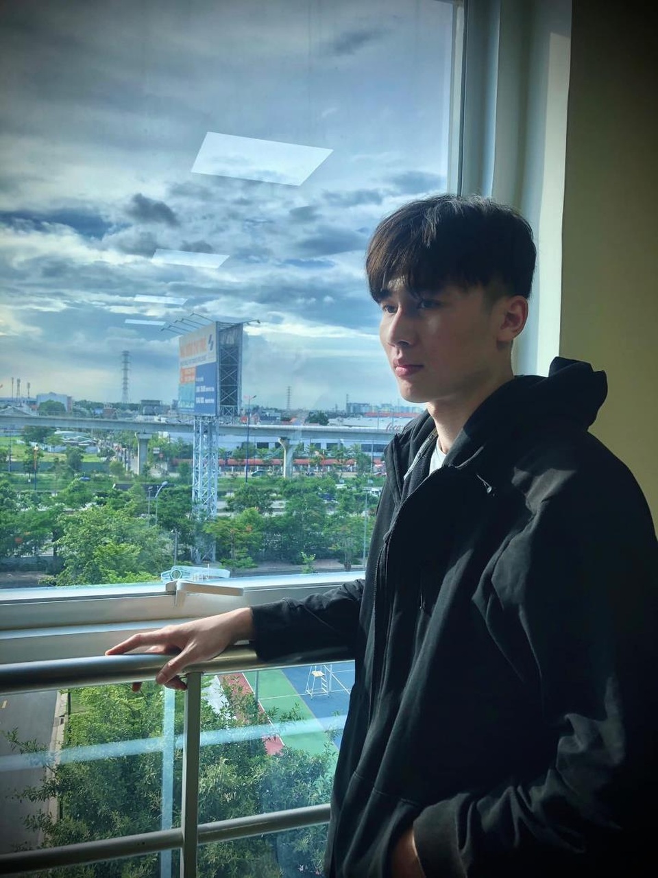 Hotboy 1m86 chuẩn Hàn khiến dân tình ồ ạt xin địa chỉ tại HUTECH - 5